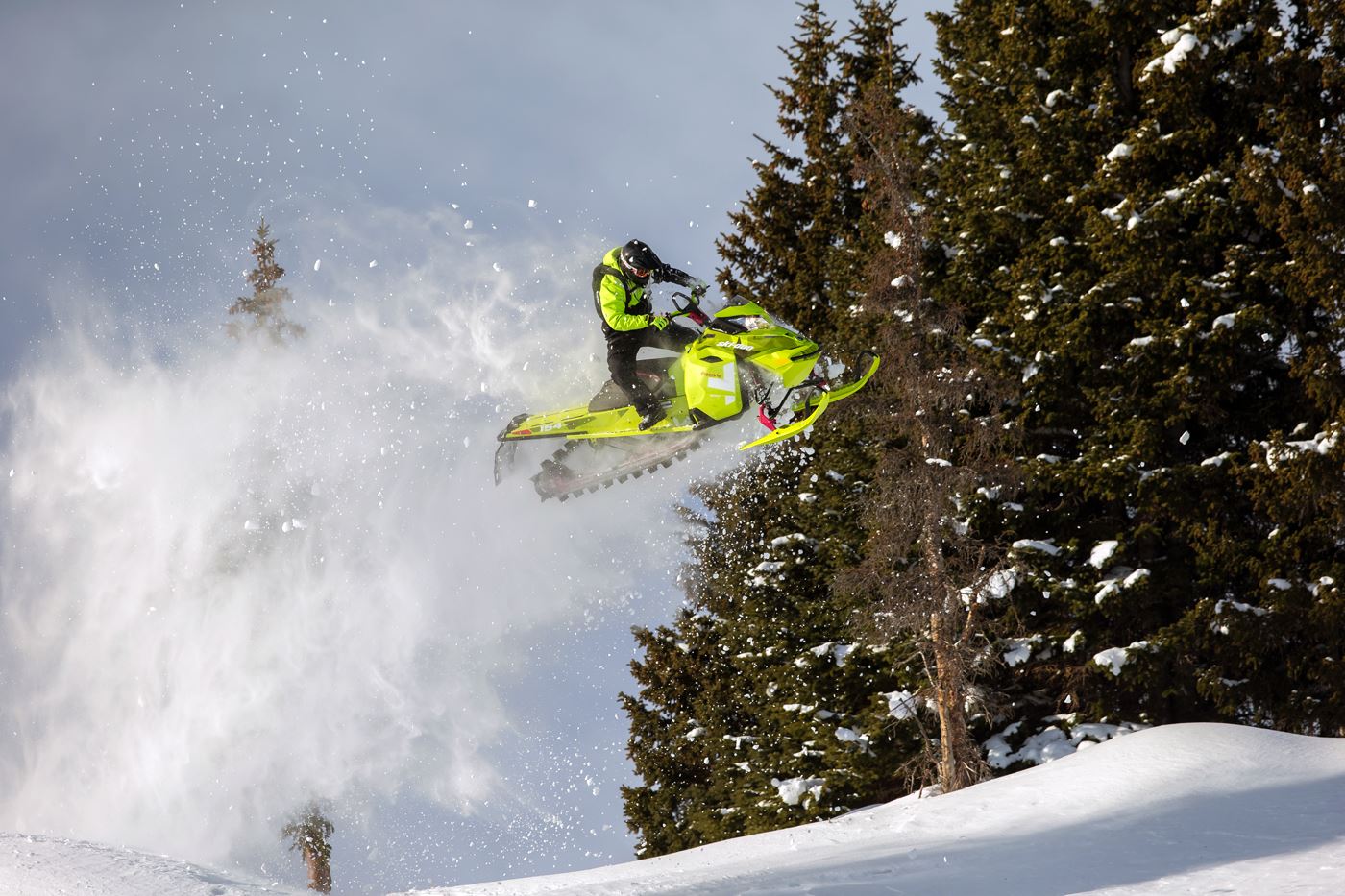 Снегоходы тест драйв. Снегоход Ski Doo 2015. Снегоход Summit 2015. Ski Doo Freeride рама. Драйв на снегоходах.
