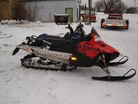 08 sleds 004.jpg